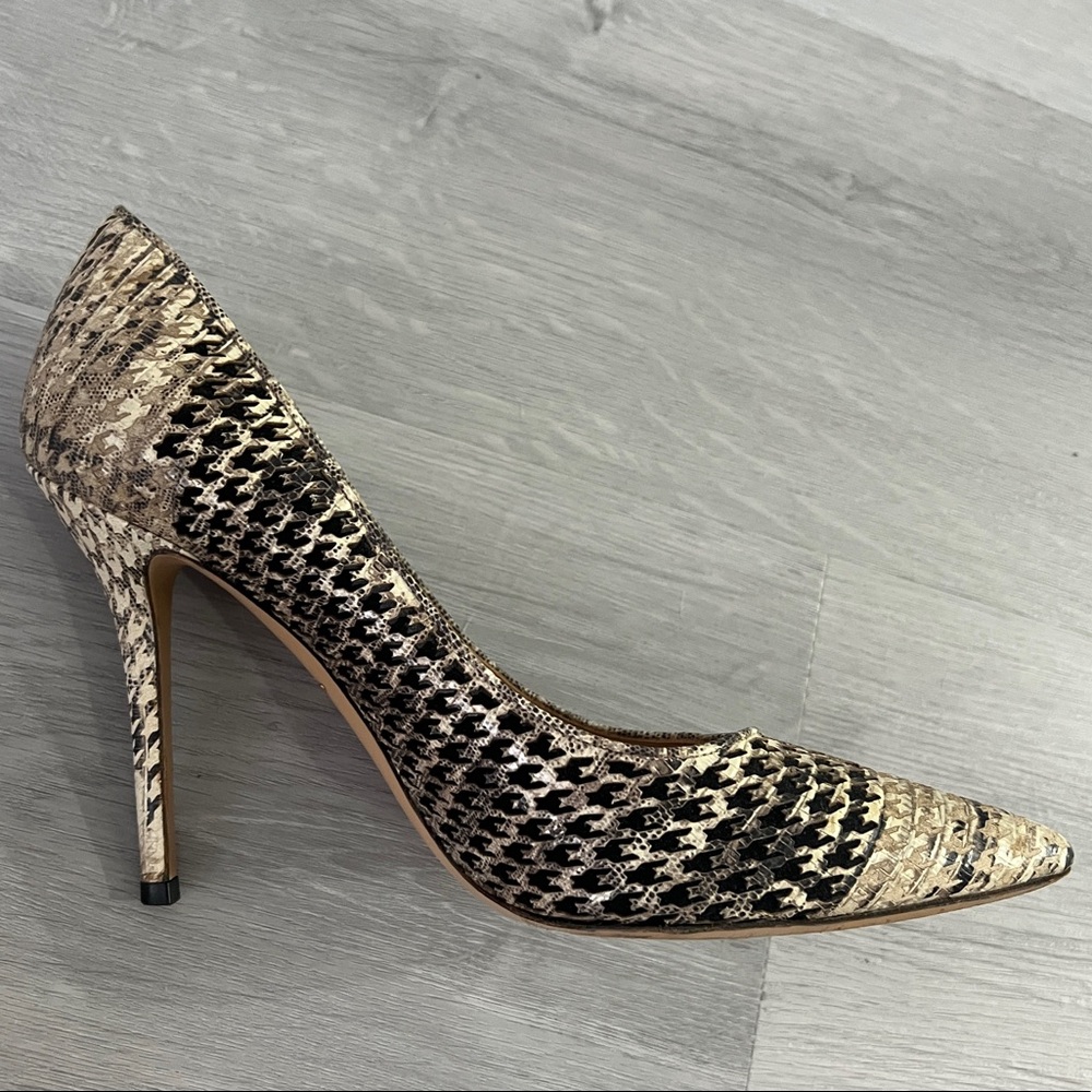 Salvatore Ferragamo “Susi” Houndstooth Heels/Pumps 8.5